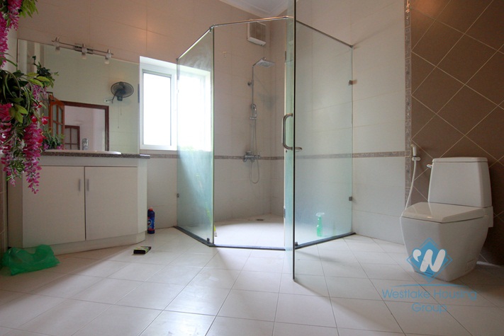 Unfurnished house with large yard for rent in Tay Ho district, Hanoi.